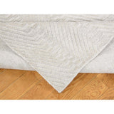 Shahbanu Rugs Tone on Tone Pure Wool Hand-Loomed Oriental Rug (6'0" x 9'0") - 6'0" x 9'0"