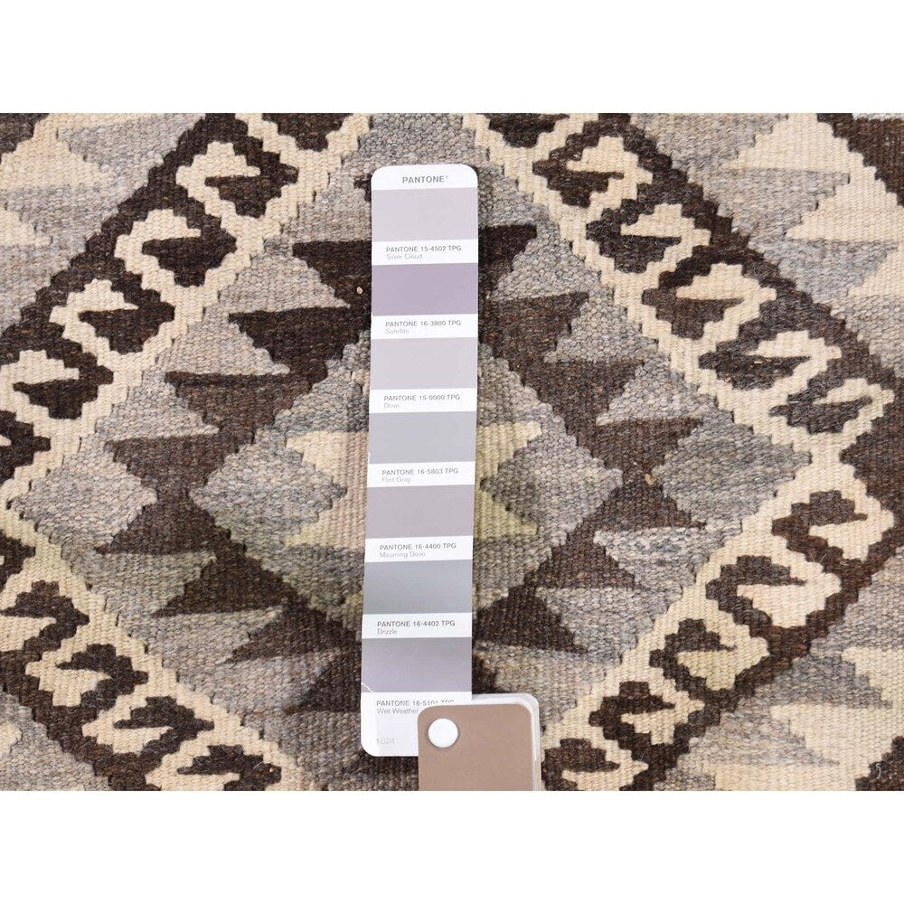 Shahbanu Rugs Undyed Natural Wool Afghan Kilim Reversible Hand Woven Oriental Rug (4'0" x 6'3") - 4'0" x 6'3"