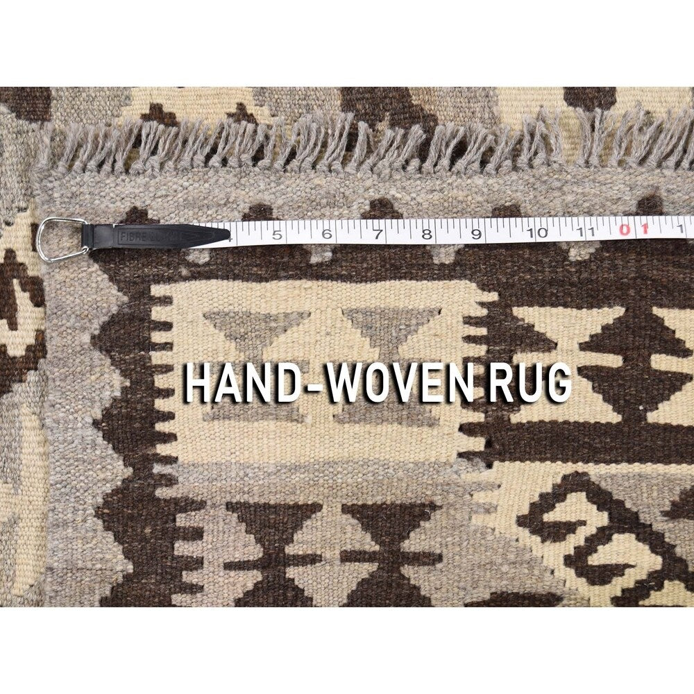 Shahbanu Rugs Undyed Natural Wool Afghan Kilim Reversible Hand Woven Oriental Rug (4'0" x 6'3") - 4'0" x 6'3"
