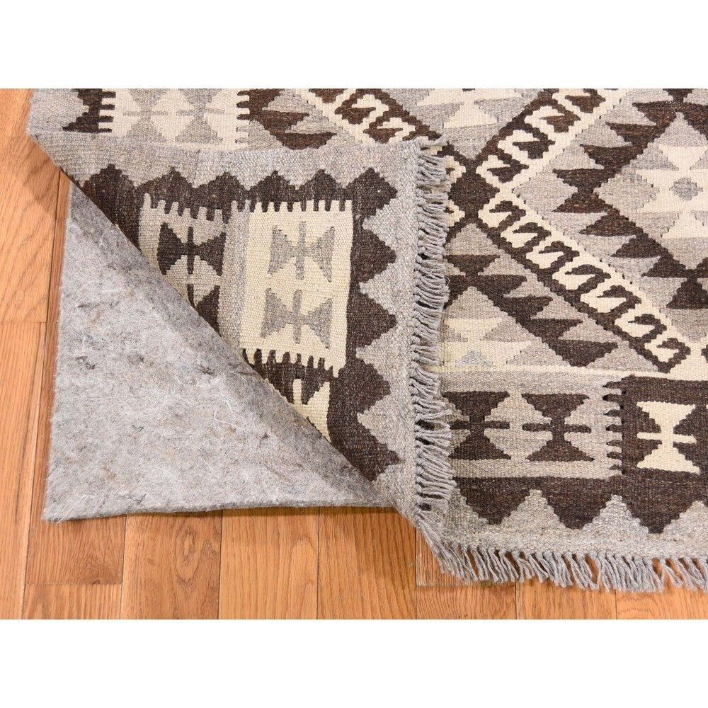 Shahbanu Rugs Undyed Natural Wool Afghan Kilim Reversible Hand Woven Oriental Rug (4'0" x 6'3") - 4'0" x 6'3"