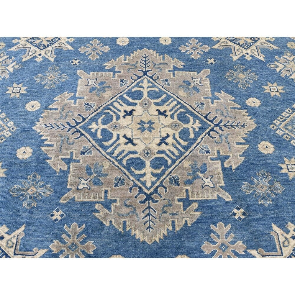 Shahbanu Rugs Vintage Look Kazak Pure Wool Octagonal Hand-Knotted Rug (7'9" x 8'0") - 7'9" x 8'0"