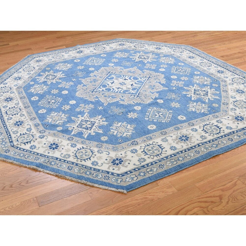 Shahbanu Rugs Vintage Look Kazak Pure Wool Octagonal Hand-Knotted Rug (7'9" x 8'0") - 7'9" x 8'0"