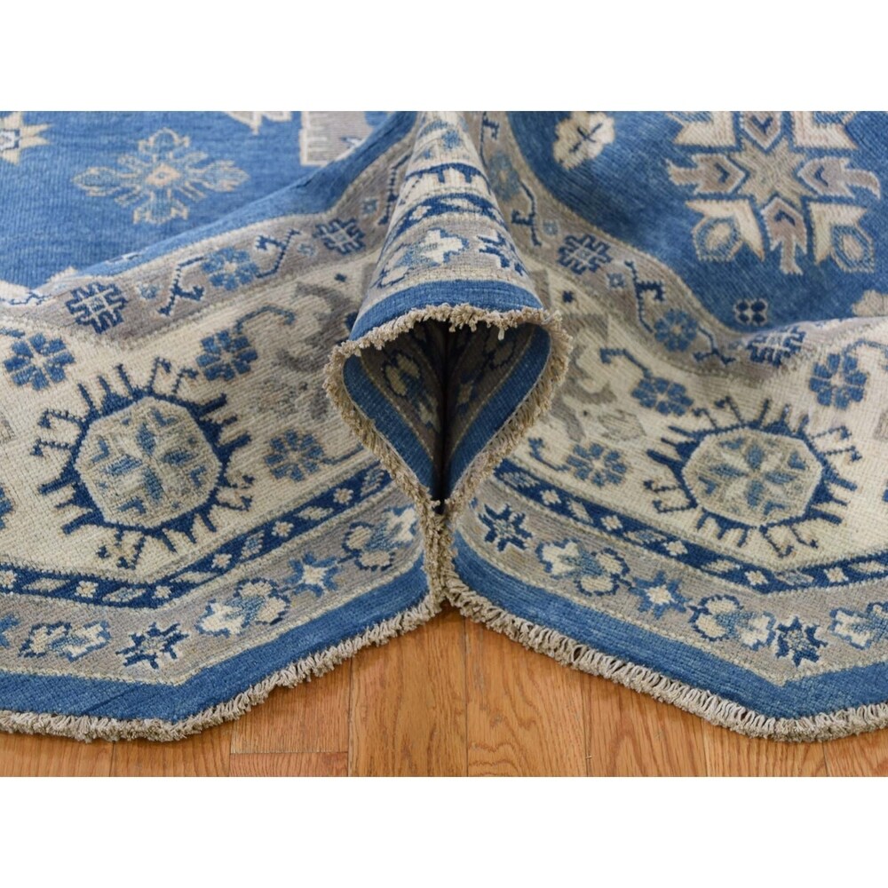 Shahbanu Rugs Vintage Look Kazak Pure Wool Octagonal Hand-Knotted Rug (7'9" x 8'0") - 7'9" x 8'0"