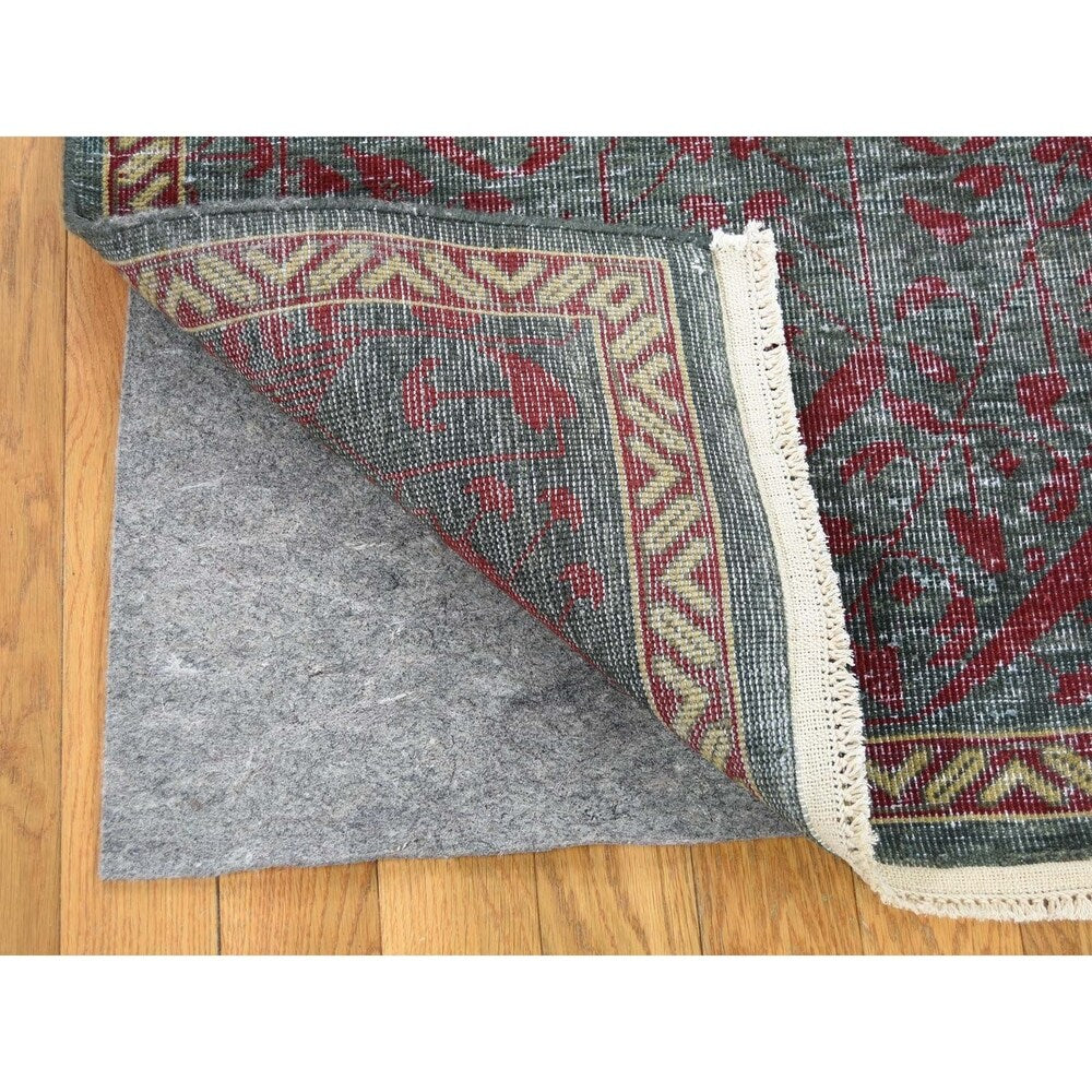 Shahbanu Rugs Vintage Look Mamluk Worn Wool Natural Colors Hand-Knotted Oriental Rug (6'0" x 8'10") - 6'0" x 8'10"