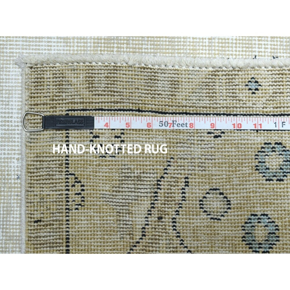 Shahbanu Rugs Vintage White Wash Tabriz Worn Wool Hand-Knotted Oriental Rug (9'5" x 10'8") - 9'5" x 10'8"