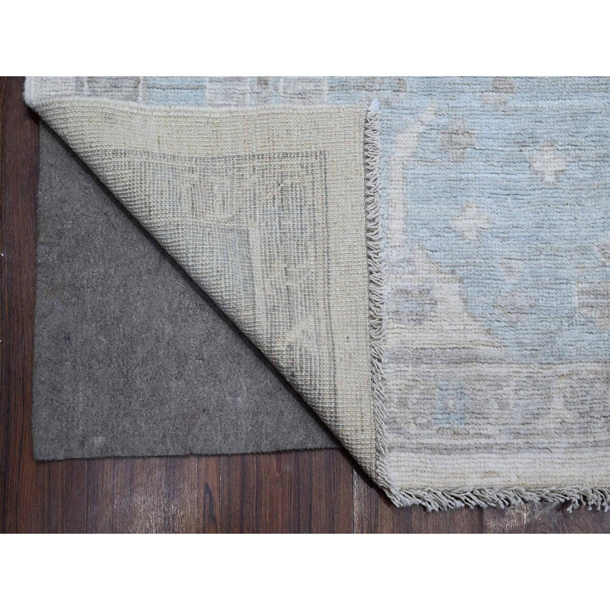 Shahbanu Rugs Whisper White Hand Knotted Wool Weft Village Floral Medallions Faded Afghan Oushak Rug (8'10"x11'10")