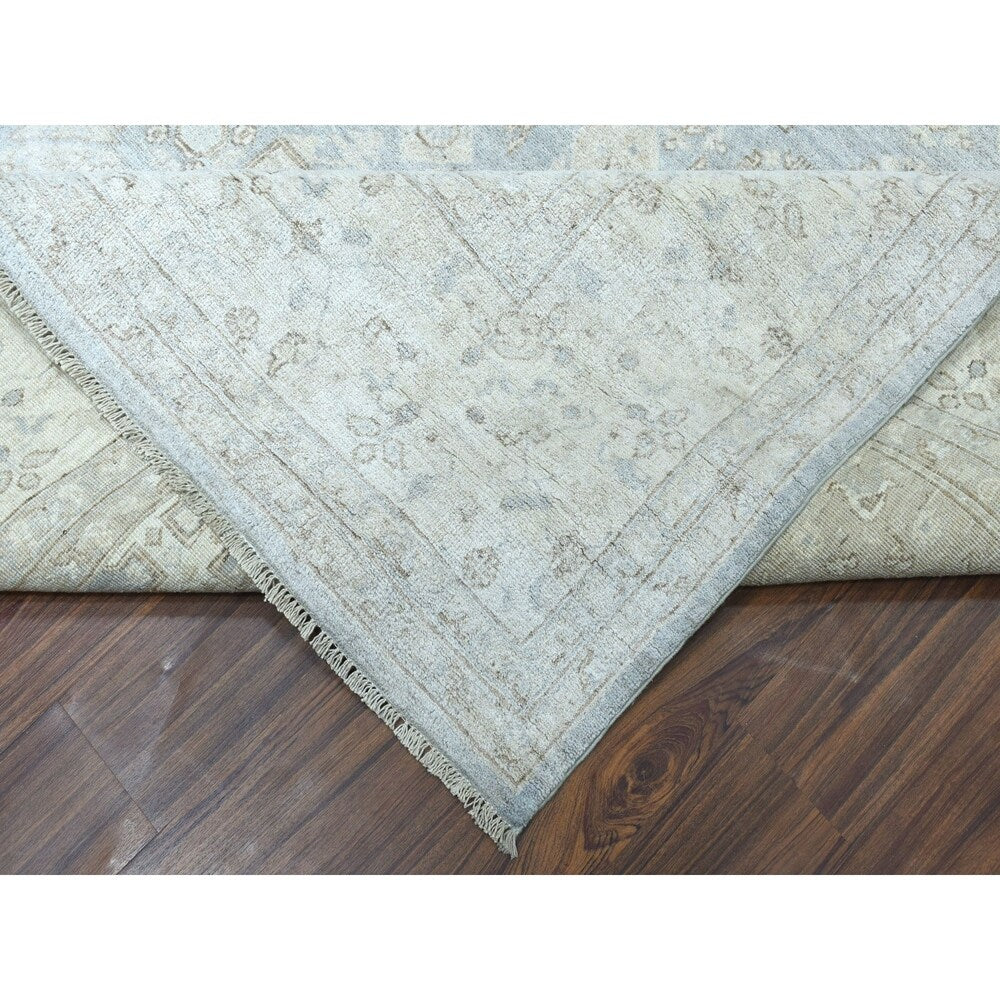 Shahbanu Rugs White Wash Peshawar With Mamluk Design Gray Pure Wool Hand-Knotted Rug (8'10" x 11'9") - 8'10" x 11'9"