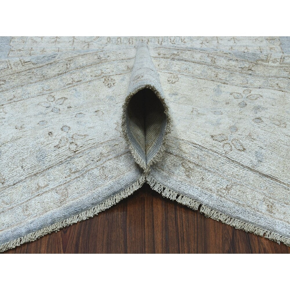 Shahbanu Rugs White Wash Peshawar With Mamluk Design Gray Pure Wool Hand-Knotted Rug (8'10" x 11'9") - 8'10" x 11'9"