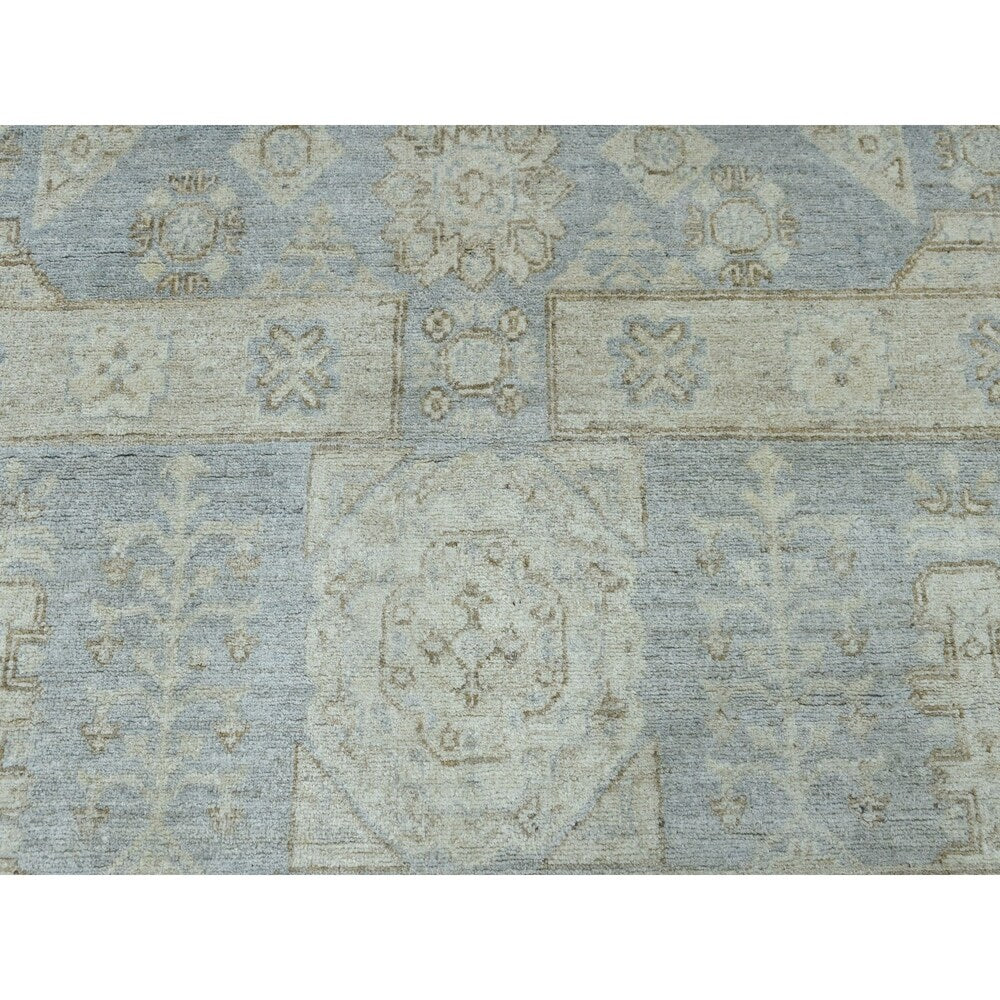 Shahbanu Rugs White Wash Peshawar With Mamluk Design Gray Pure Wool Hand-Knotted Rug (8'10" x 11'9") - 8'10" x 11'9"
