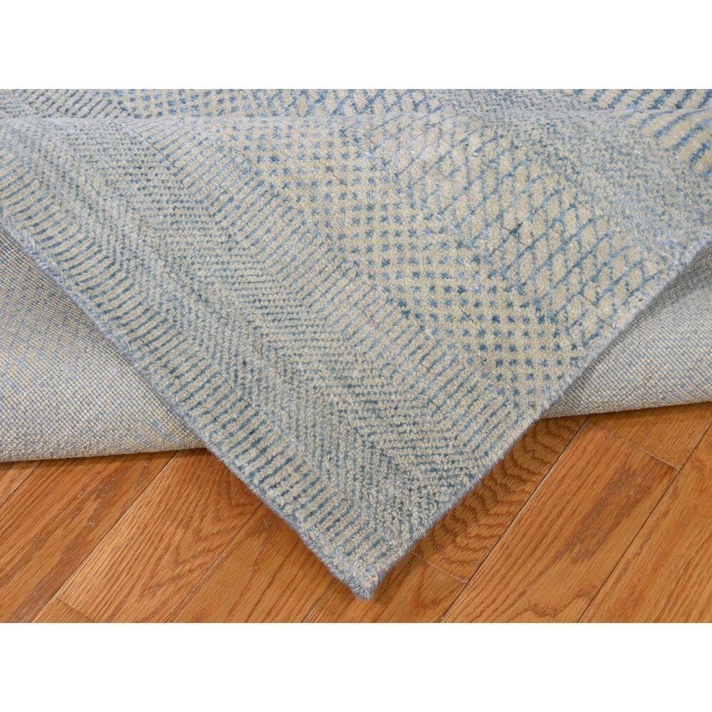 Shahbanu Rugs Wool And Silk Grass Design Gallery Size Hand-Knotted Oriental Rug (8'1" x 18'2") - 8'1" x 18'2"