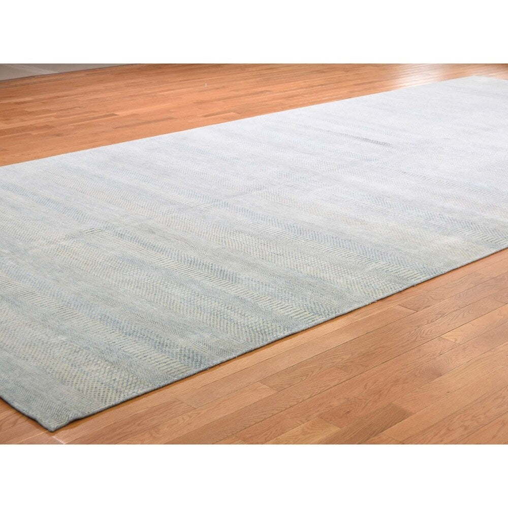 Shahbanu Rugs Wool And Silk Grass Design Gallery Size Hand-Knotted Oriental Rug (8'1" x 18'2") - 8'1" x 18'2"