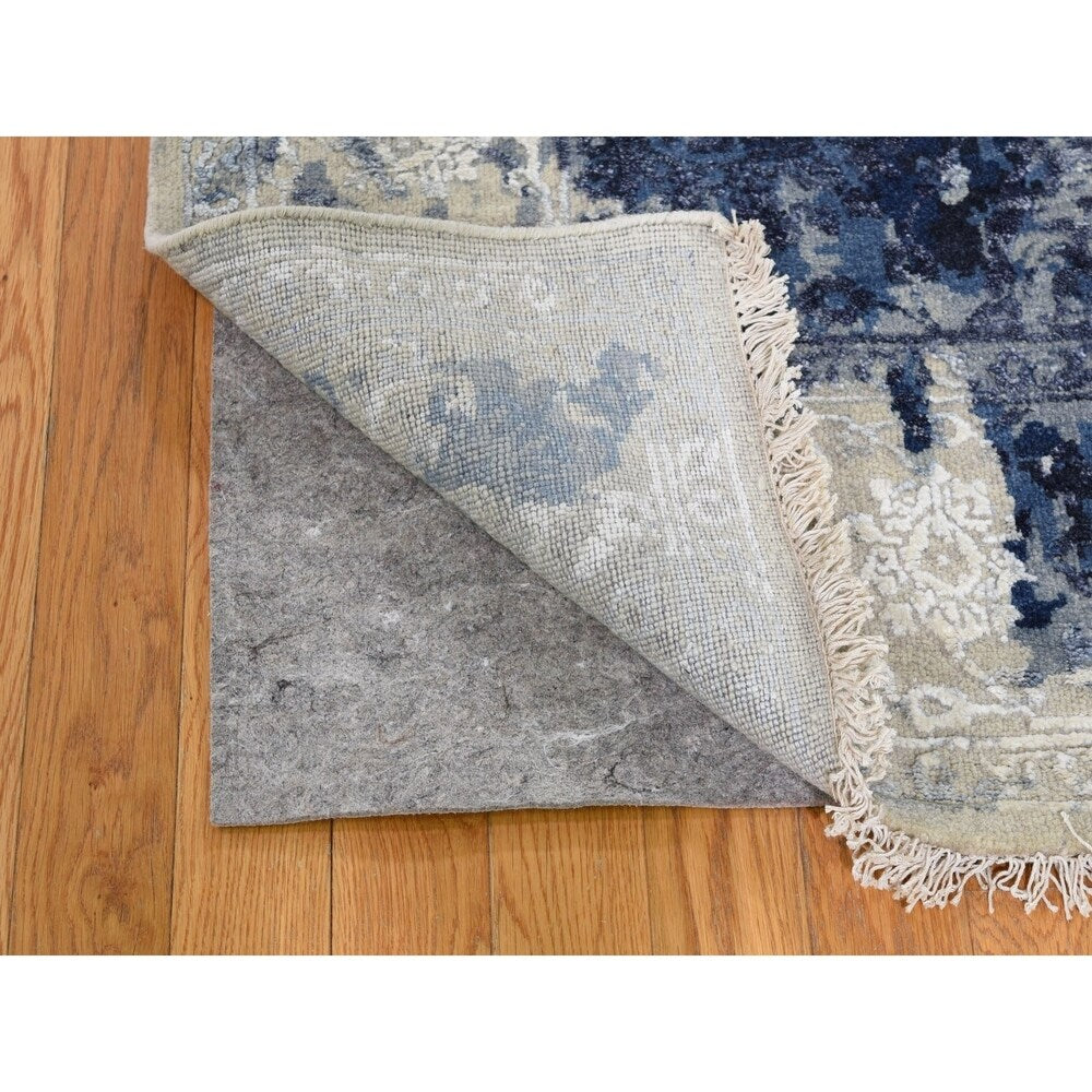 Shahbanu Rugs Wool And Silk Shibori Design Tone On Tone Hand Knotted Oriental Rug (6'0" x 8'10") - 6'0" x 8'10"