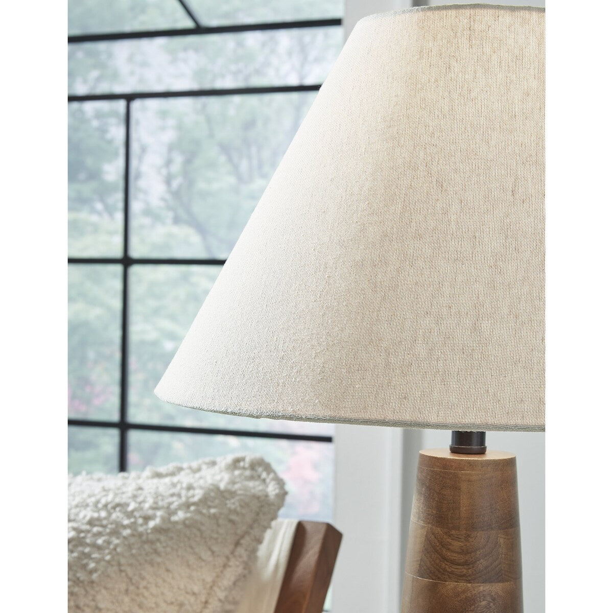 Signature Design by Ashley Danset Brown Table Lamp - 18.13" W x 18.13" D x 30.13" H