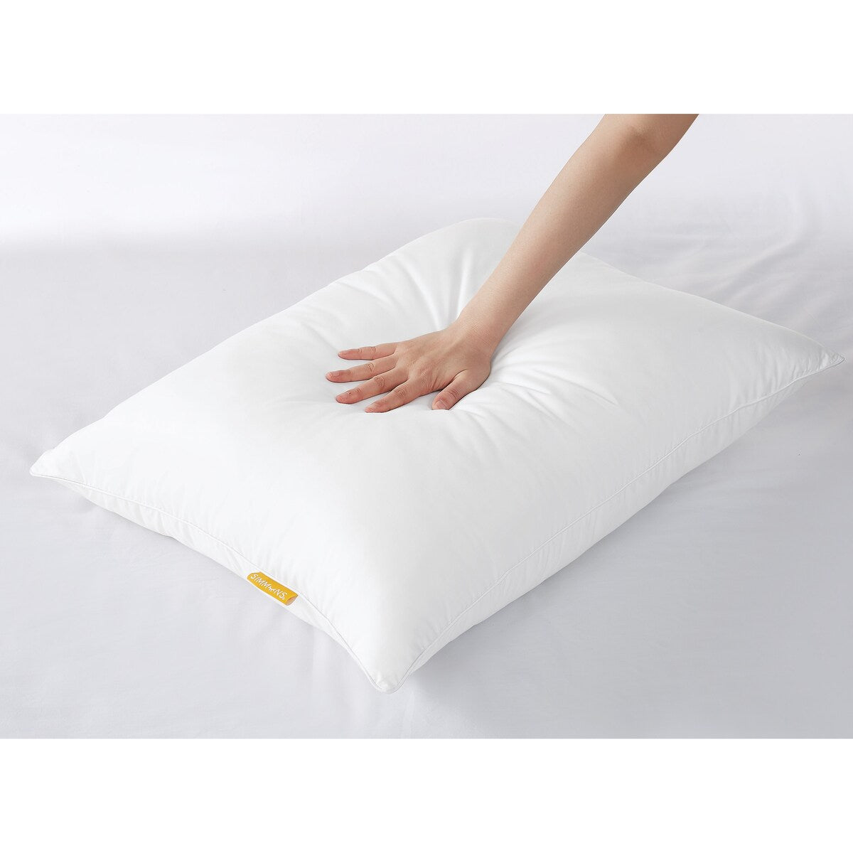 Simmons Down Alternative/Memory Foam Hybrid Standard/Queen 20x26 Pillow