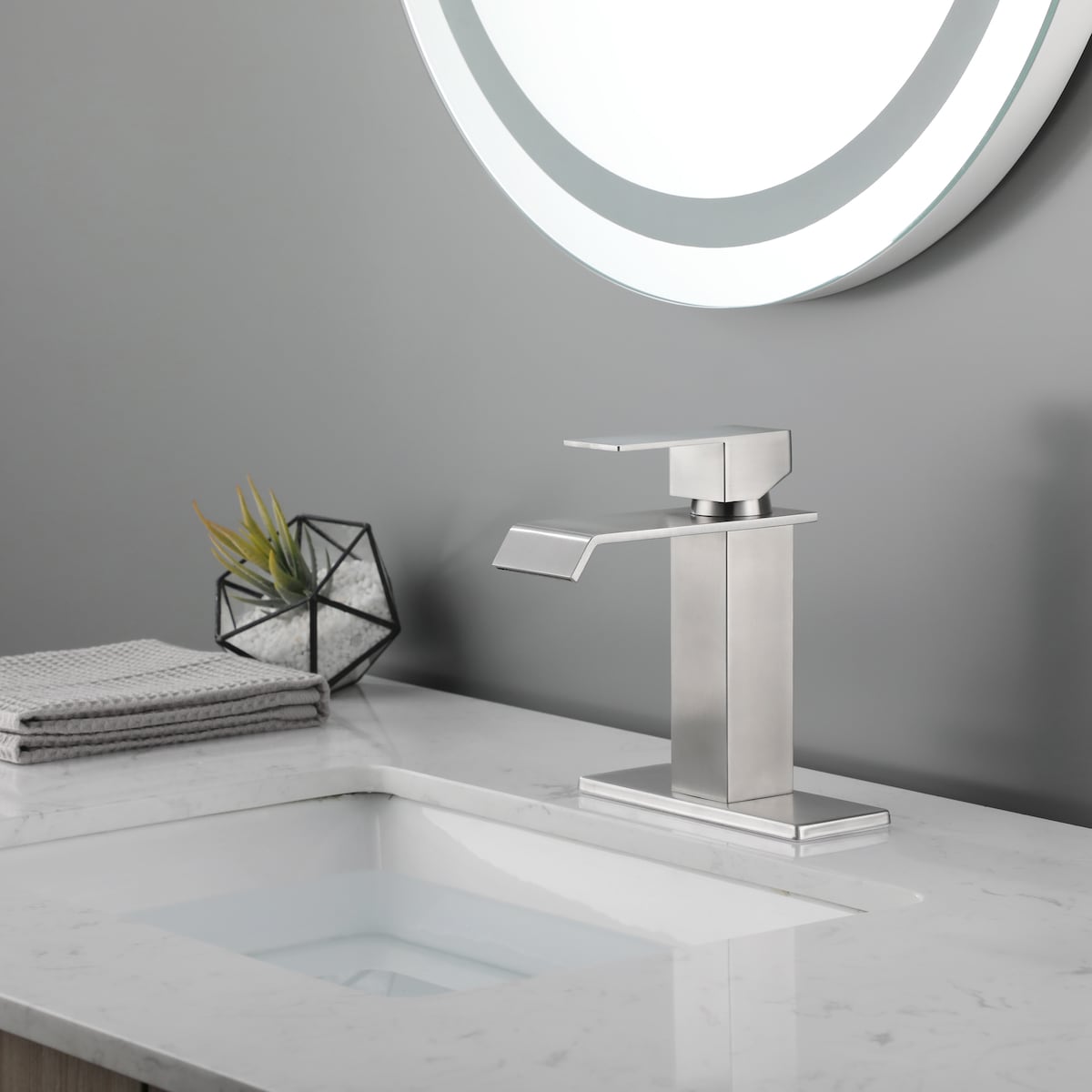 Single Handle Bathroom Faucet with Pop-Up Drain Assembly - Lead-Free, Rust-Resistant, High-Quality Sink Faucet for Bathroom