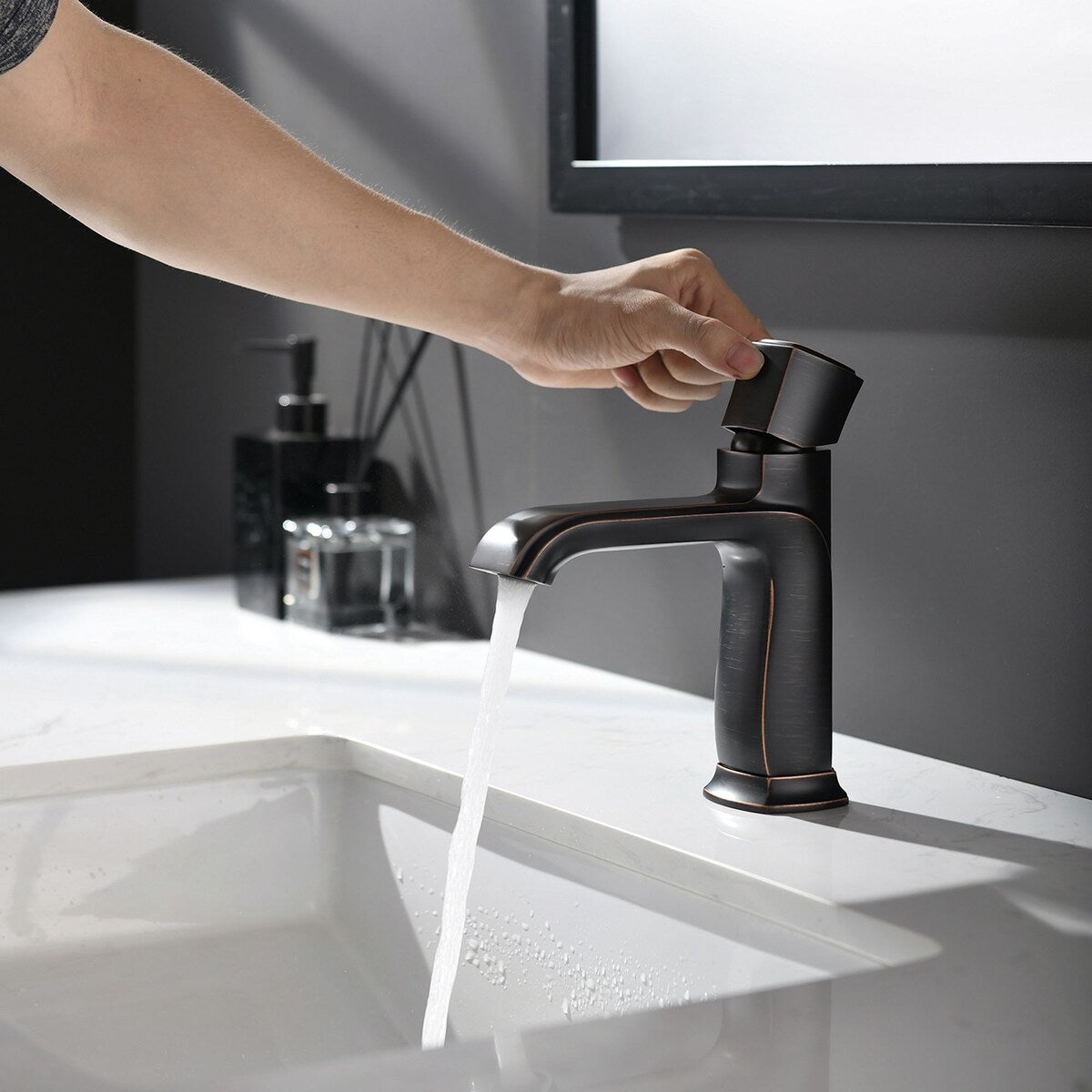 Single Handle Bathroom Faucet