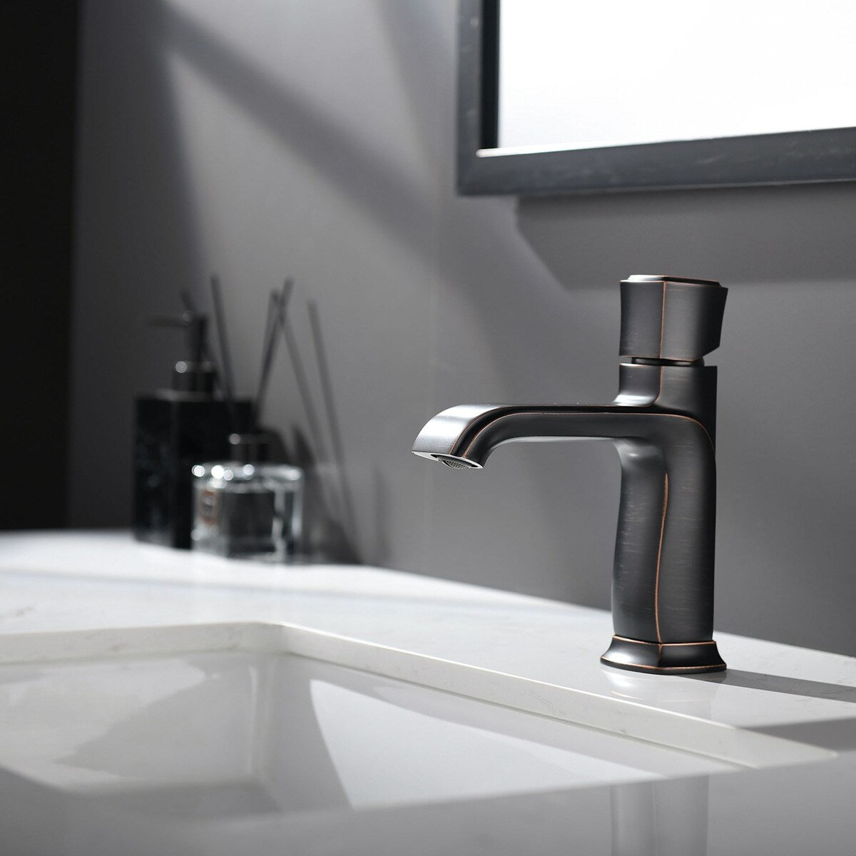 Single Handle Bathroom Faucet