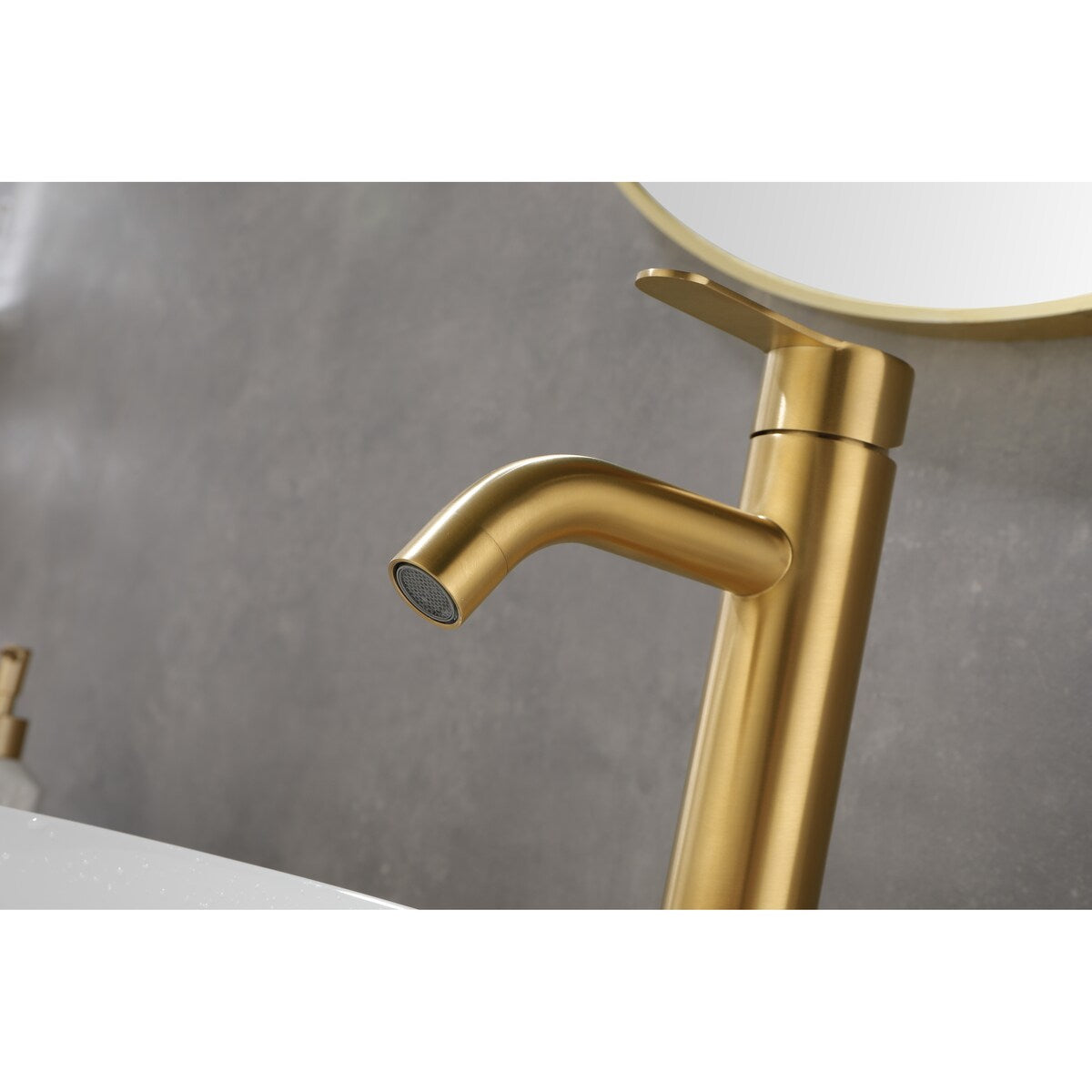 Single-Handle Gold Bathroom Faucet for Vanity - Durable and Stylish Design