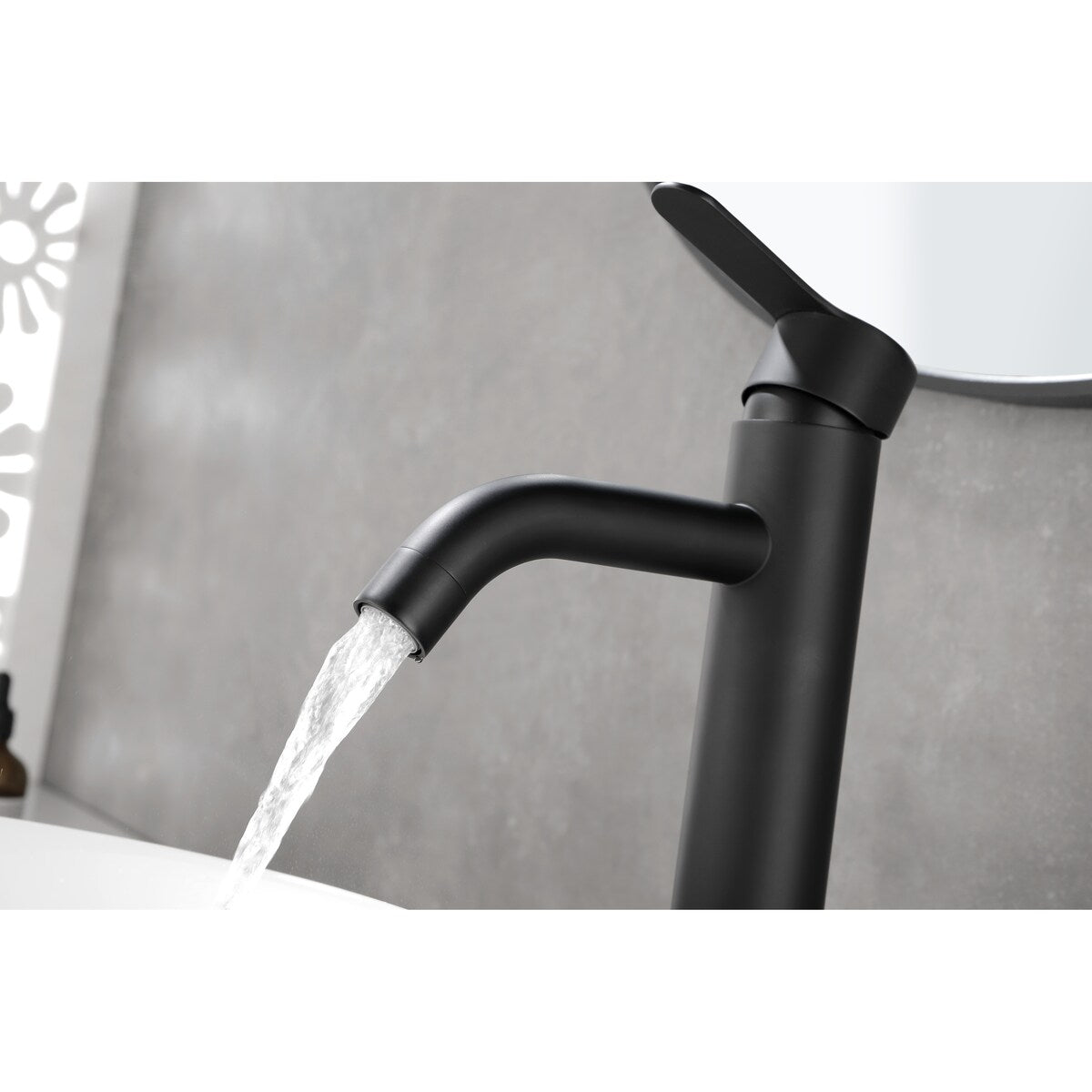 Single-Handle Gold Bathroom Faucet for Vanity - Durable and Stylish Design