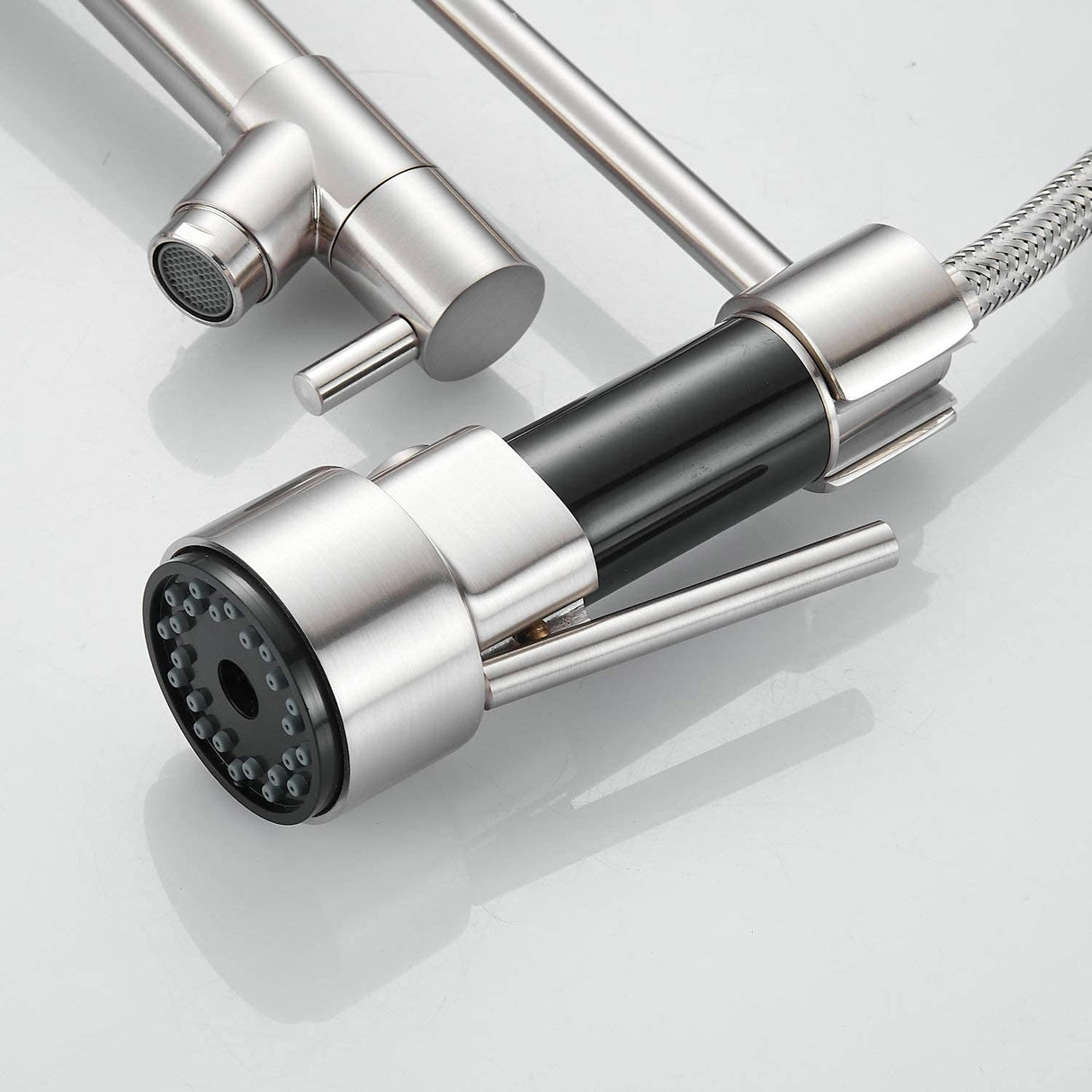 Single Handle Pull-down Kitchen Faucet