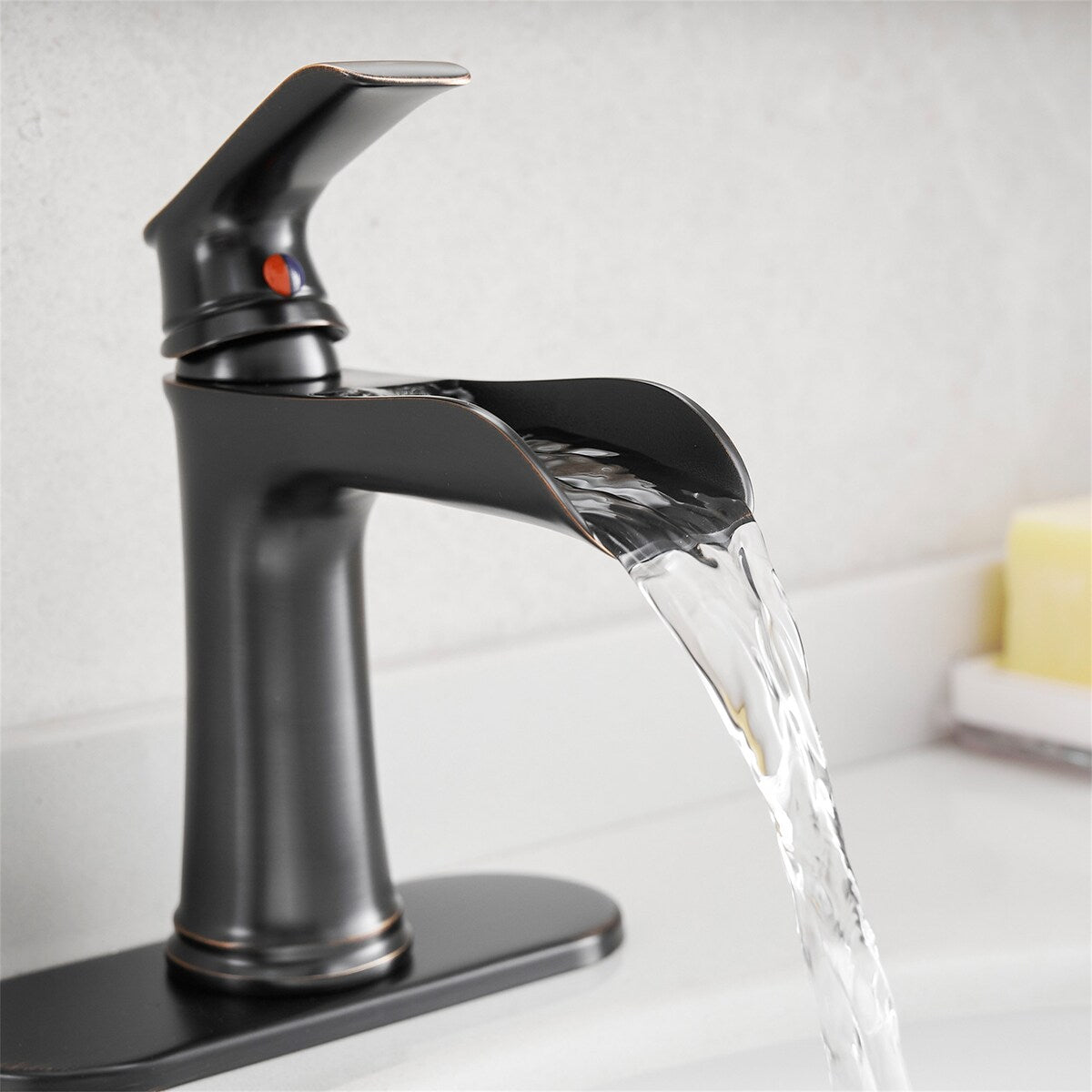 Single Handle Waterfall Bathroom Faucet with Drain Assembly Brass 1 Hole Modern Bathroom Sink Vanity Taps with Deck Plate