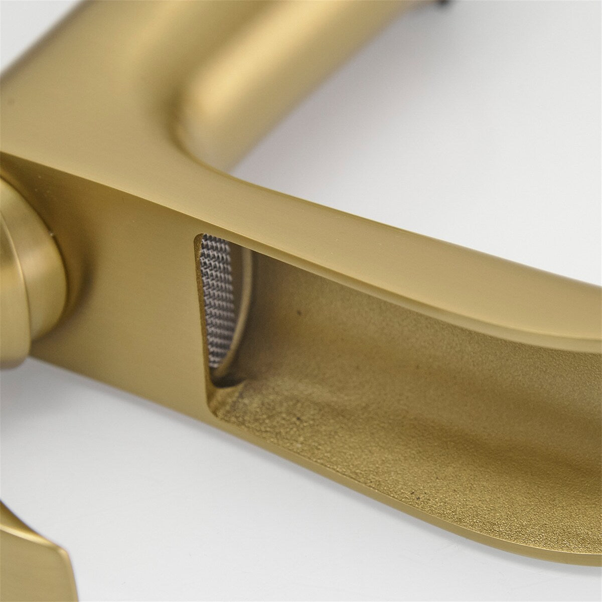 Single Handle Waterfall Bathroom Faucet with Drain Assembly Brass 1 Hole Modern Bathroom Sink Vanity Taps with Deck Plate