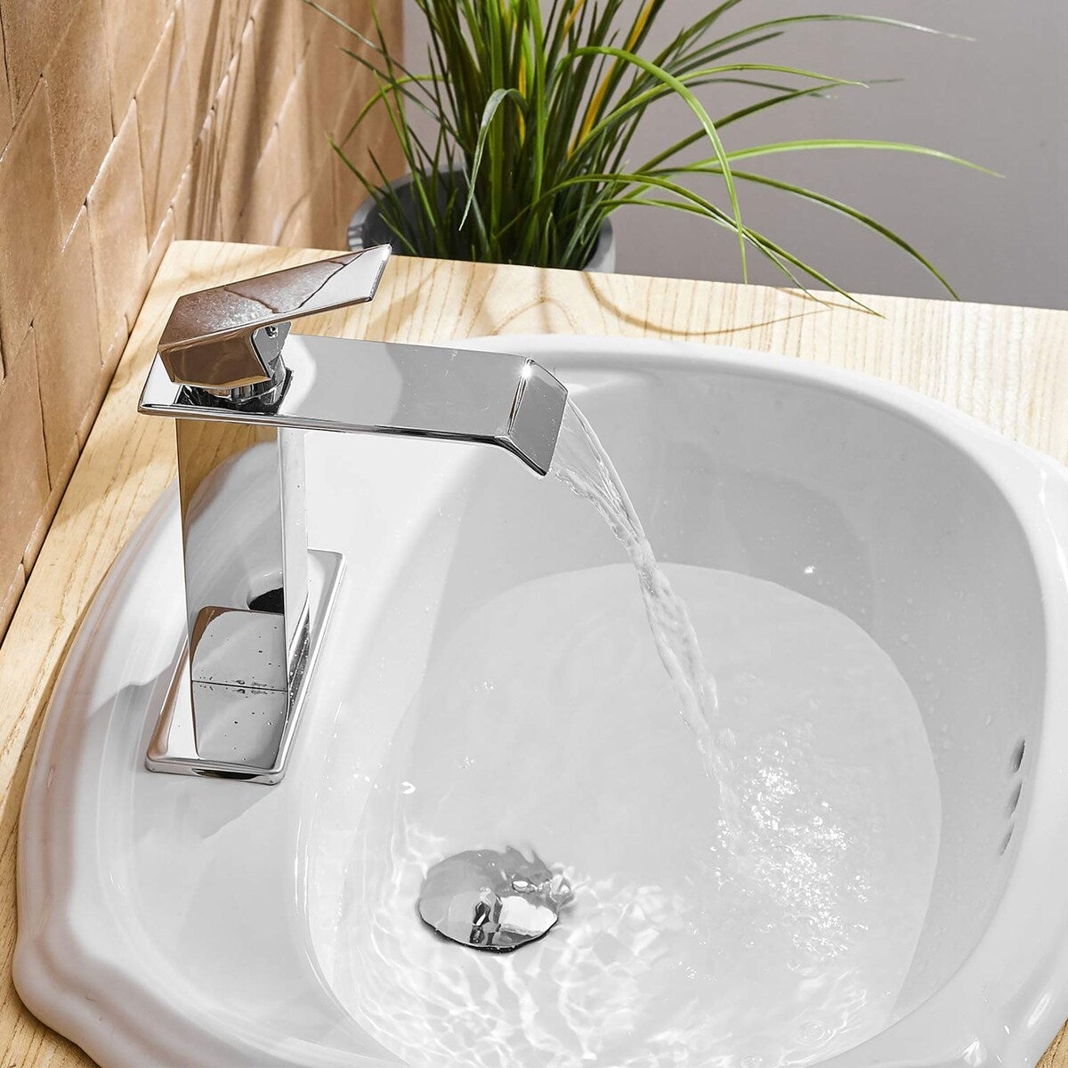 Single Hole Bathroom Sink Faucet - Chrome Finish