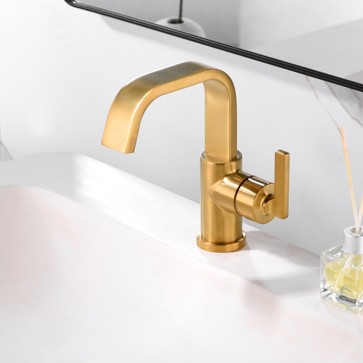 Luxier BSH14-S Single Handle Single Hole Bathroom Faucet with Drain