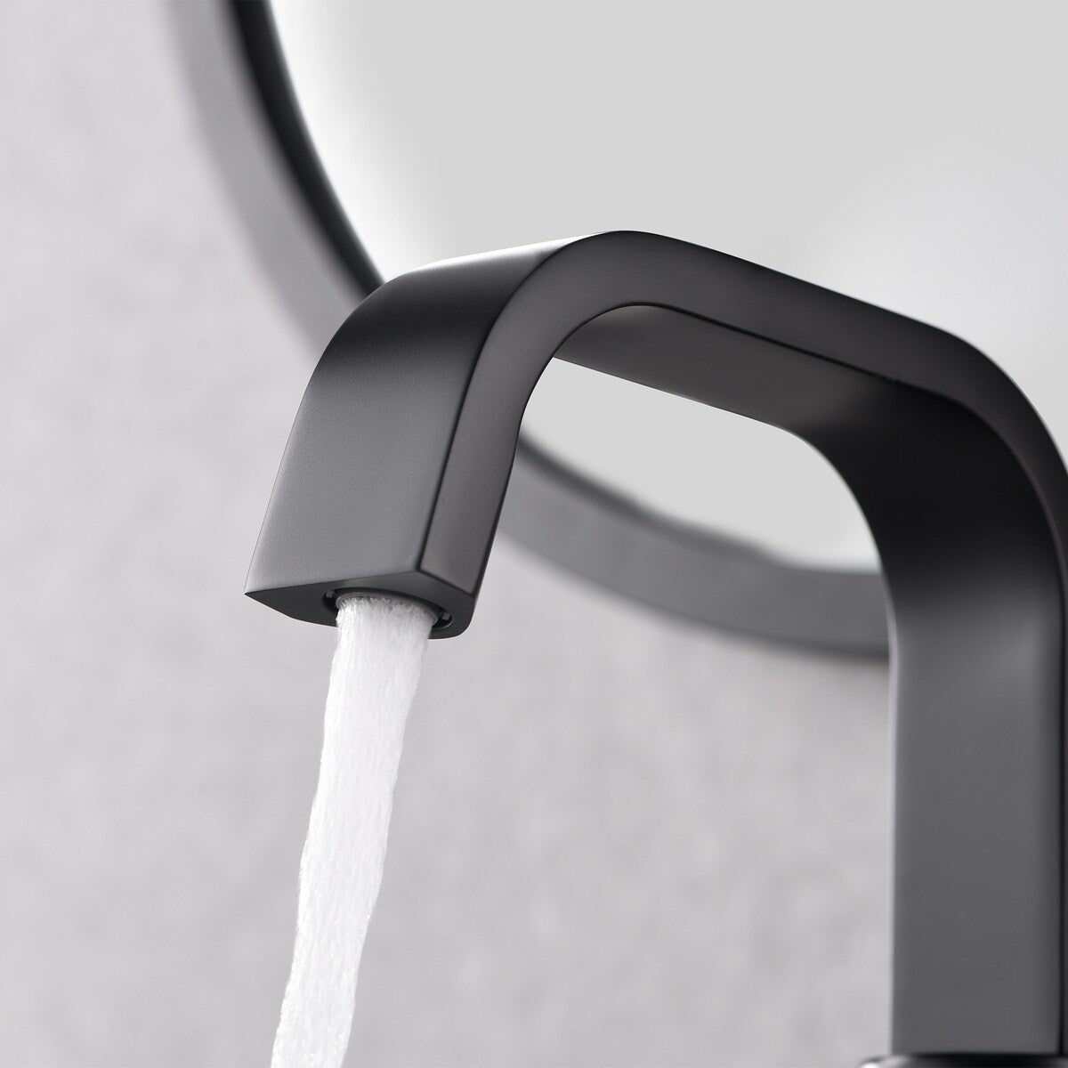 Luxier BSH14-S Single Handle Single Hole Bathroom Faucet with Drain