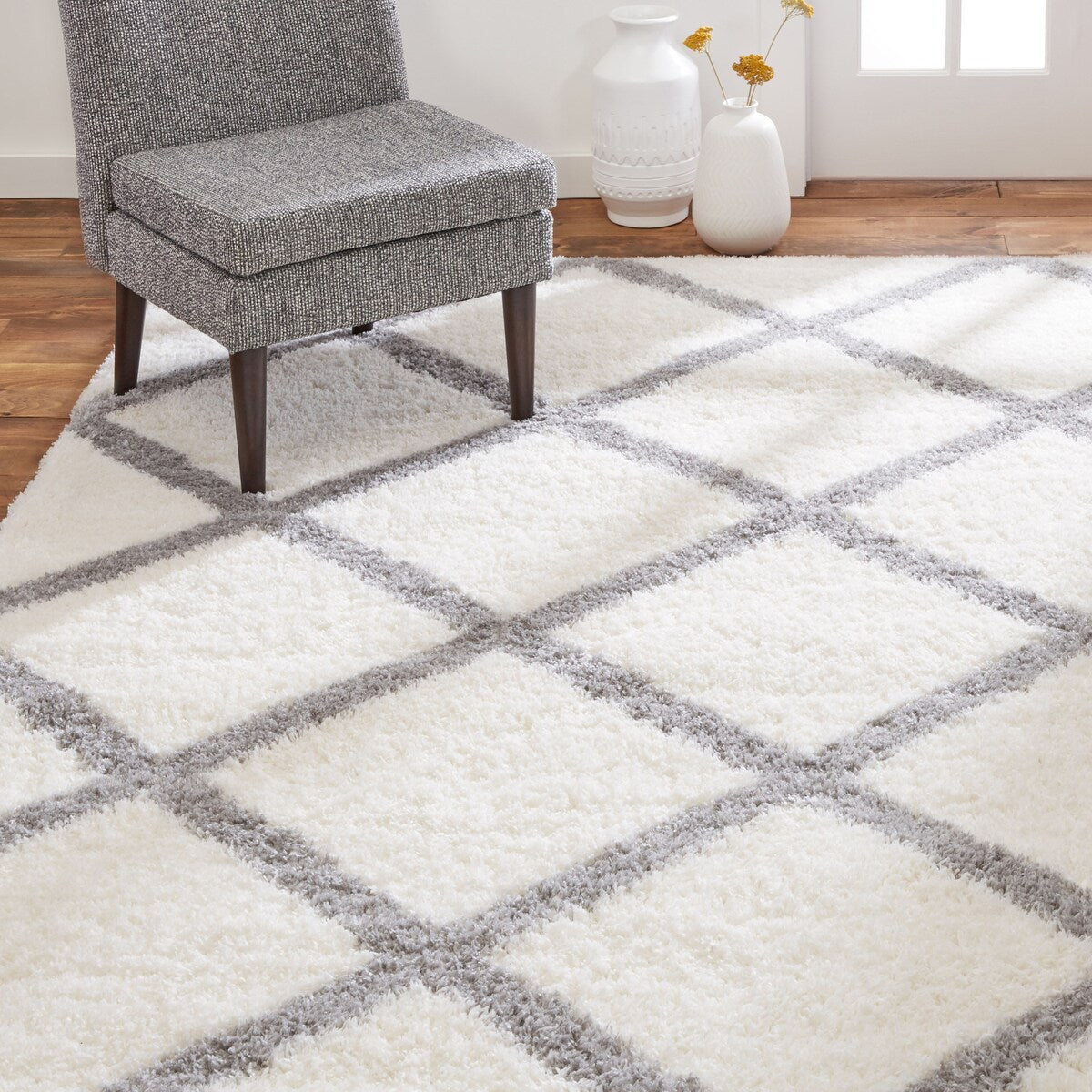 SoHome Carmela Tali Geometric Diamond Shag Area Rug
