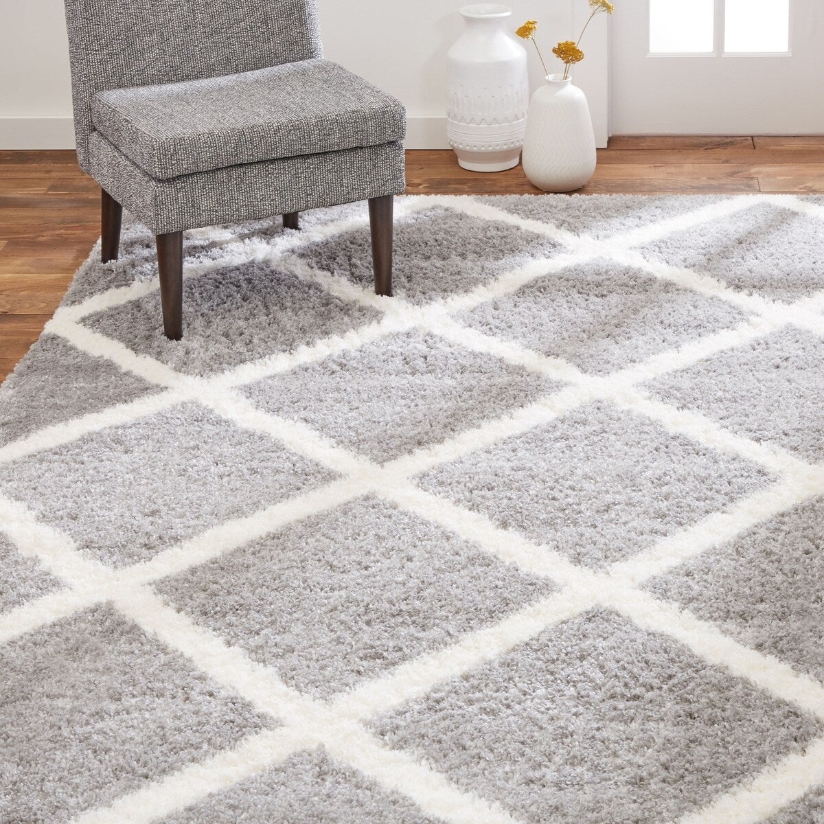 SoHome Carmela Tali Geometric Diamond Shag Area Rug