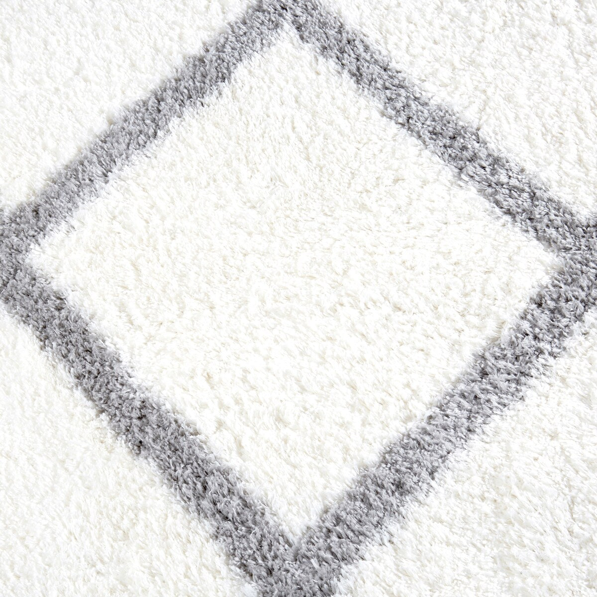 SoHome Carmela Tali Geometric Diamond Shag Area Rug