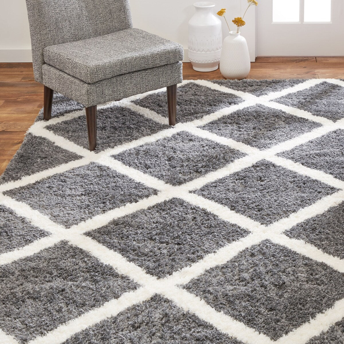 SoHome Carmela Tali Geometric Diamond Shag Area Rug