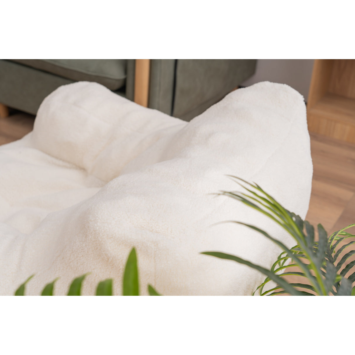 Soft Tufted foam bean bag chair with Teddy fabric White