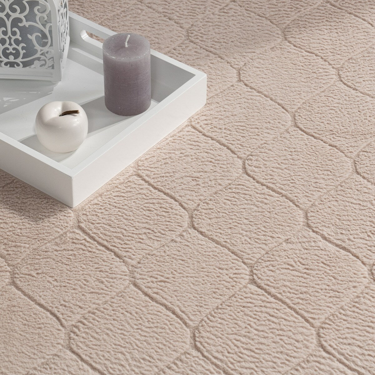 Soft Washable Area Rug with Diamond High-Low Effect