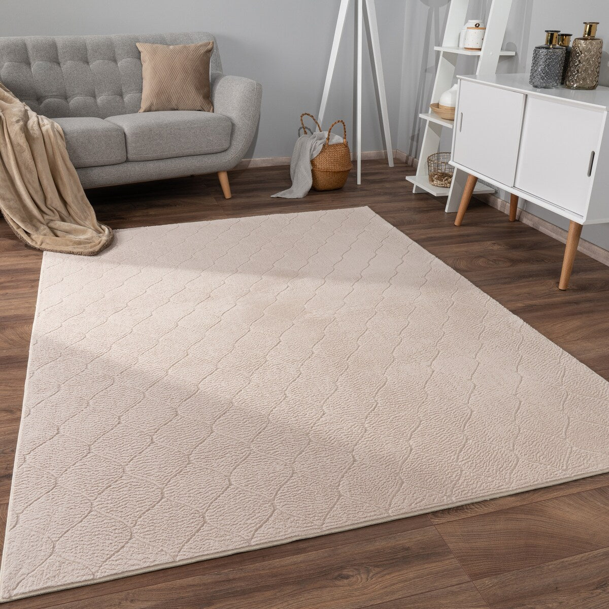 Soft Washable Area Rug with Diamond High-Low Effect