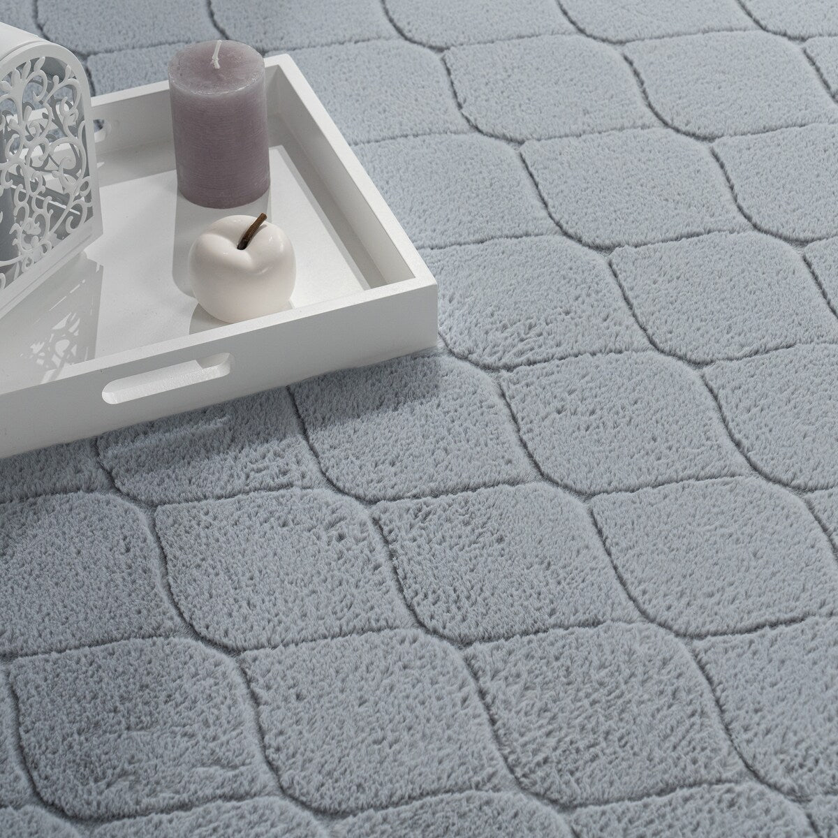 Soft Washable Area Rug with Diamond High-Low Effect