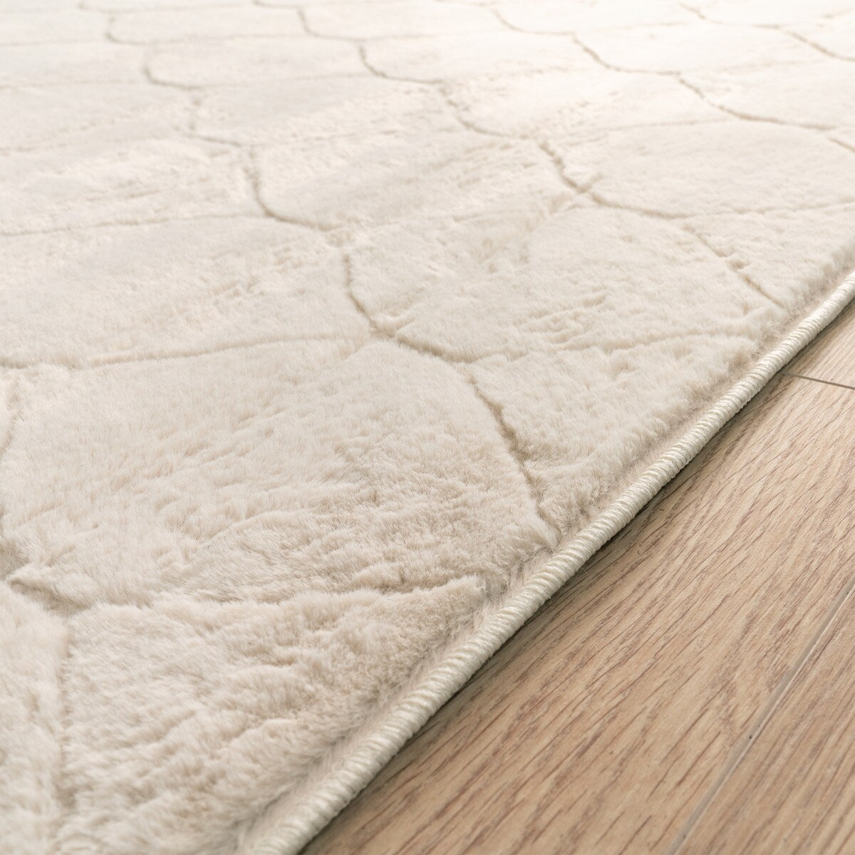 Soft Washable Area Rug with Diamond High-Low Effect