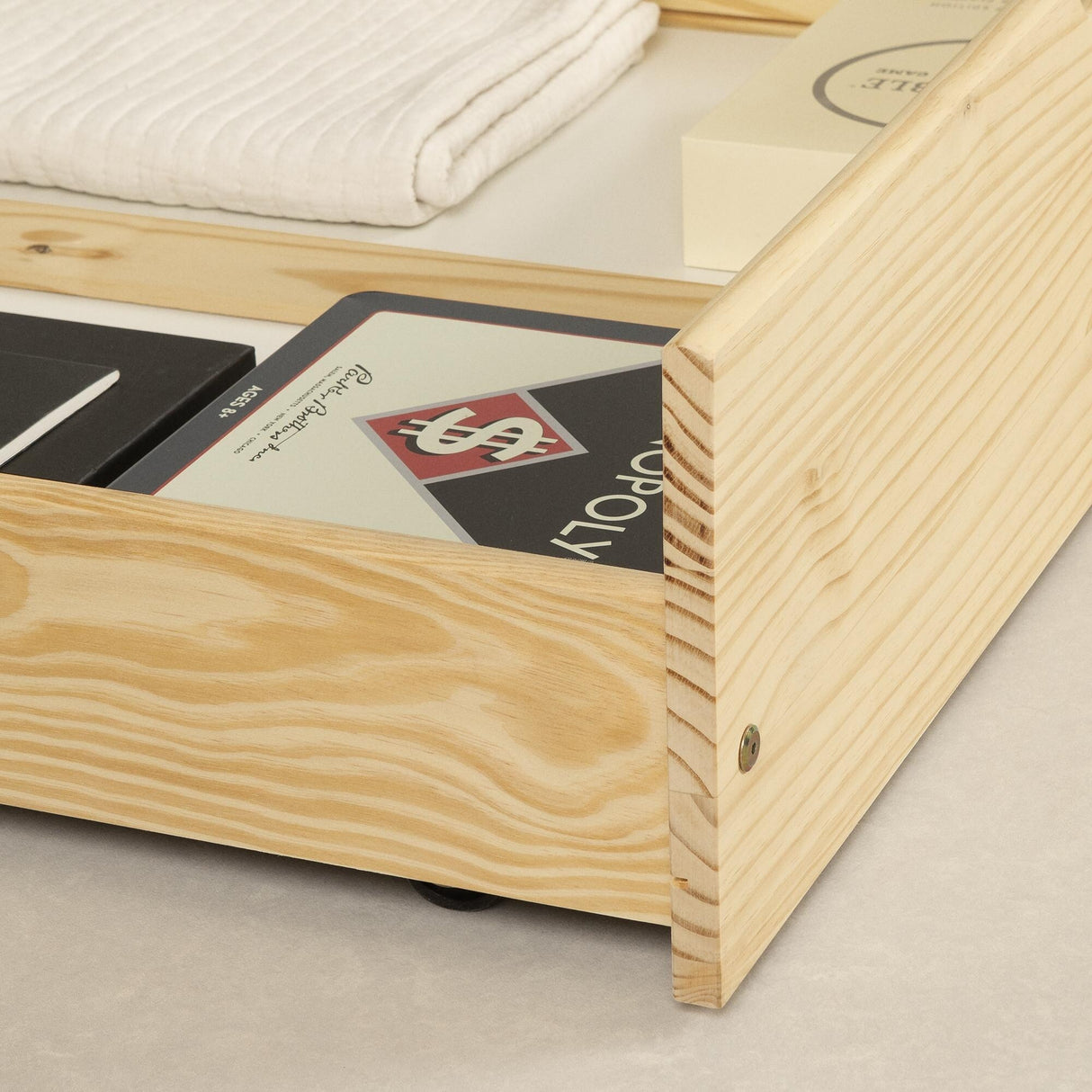 South Shore Sweedi Solid Wood Daybed with Storage Drawers
