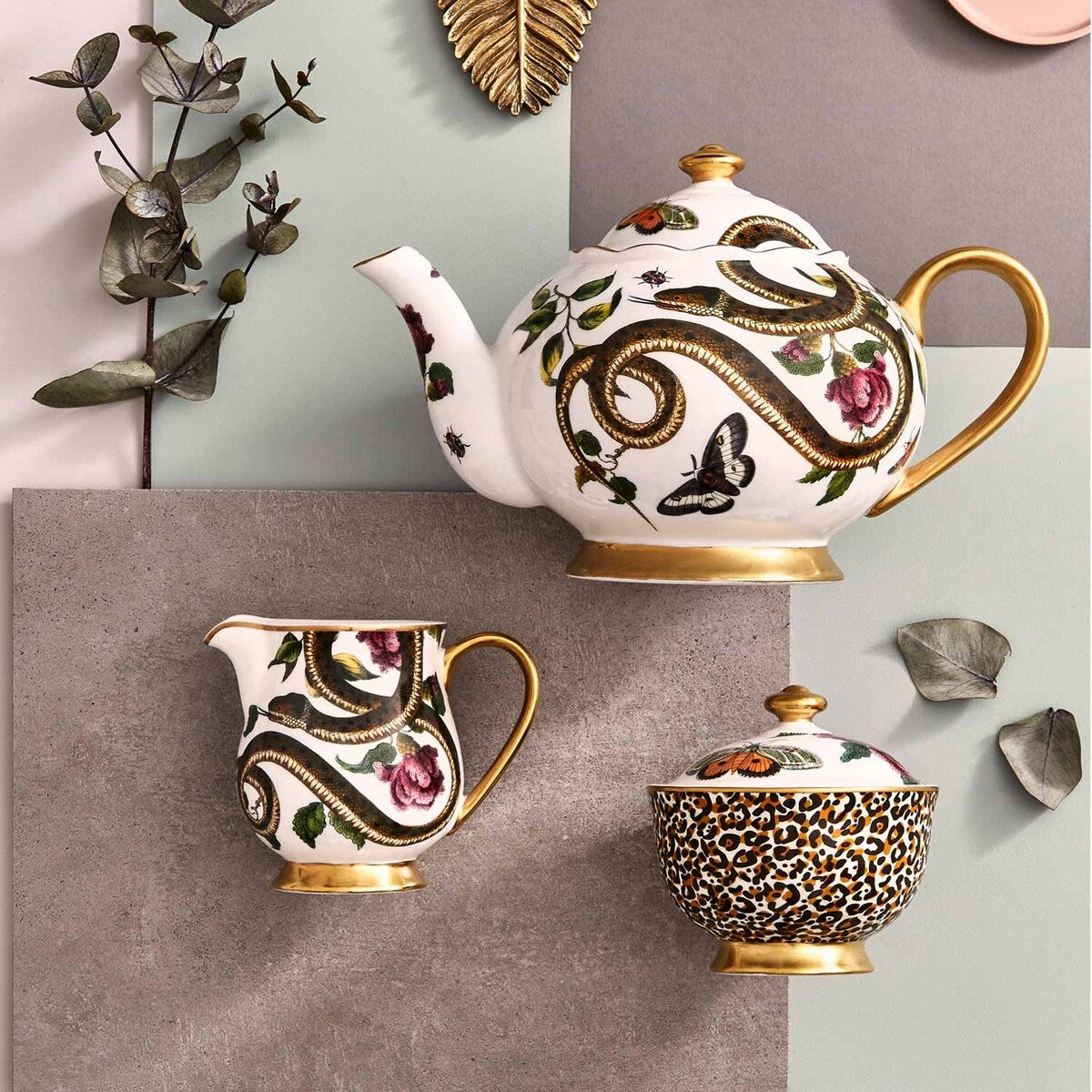 Spode Creatures of Curiosity Tea Pot - 1.1 Litre