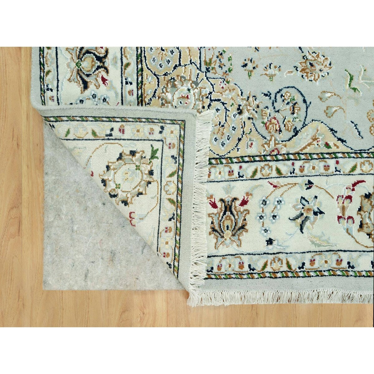 Squirrel Gray, Nain with Center Medallion Flower Design, Hand Knotted, Soft Wool, Oriental Rug 5'1"x8'2" - 5'1" x 8'2"