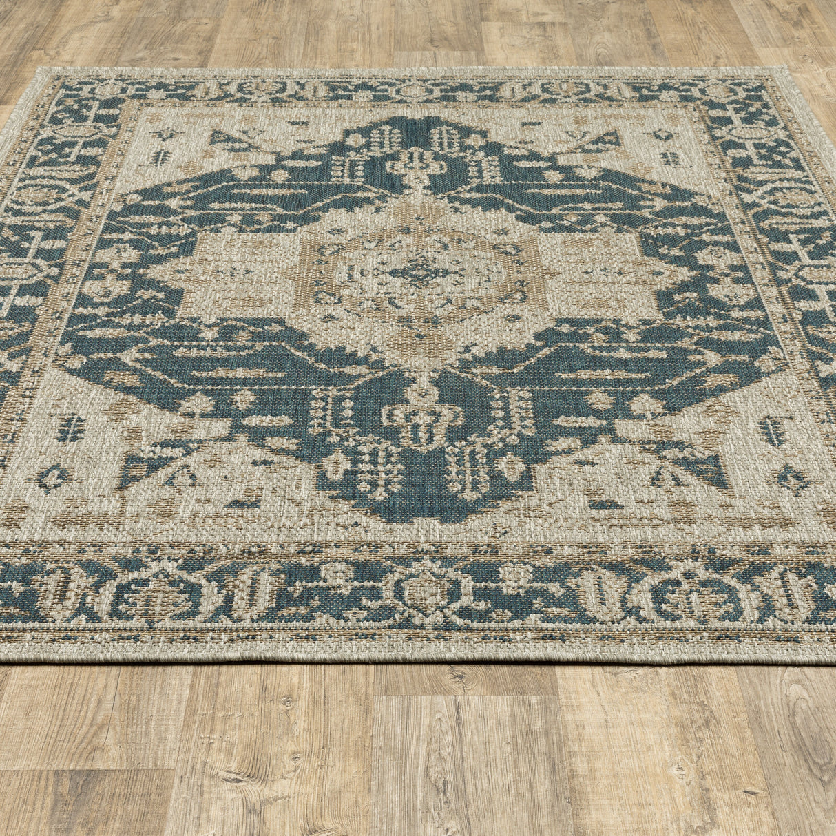 Vista Home Higgins Traditional Medallion Blue-Green/ Taupe Indoor/ Outdoor Area Rug