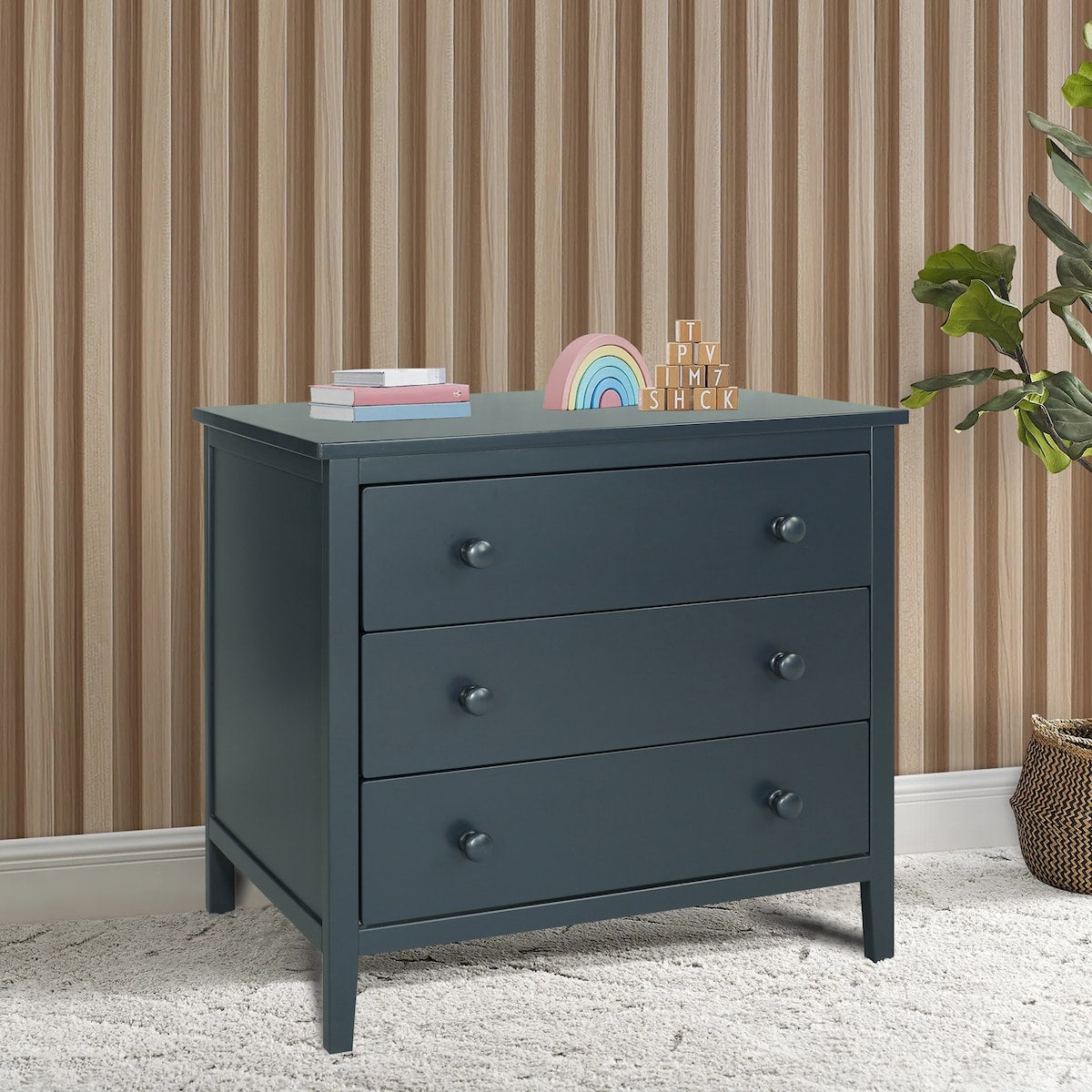 Stylish Solid Wood 3-Drawer Dresser for Bedroom Storage