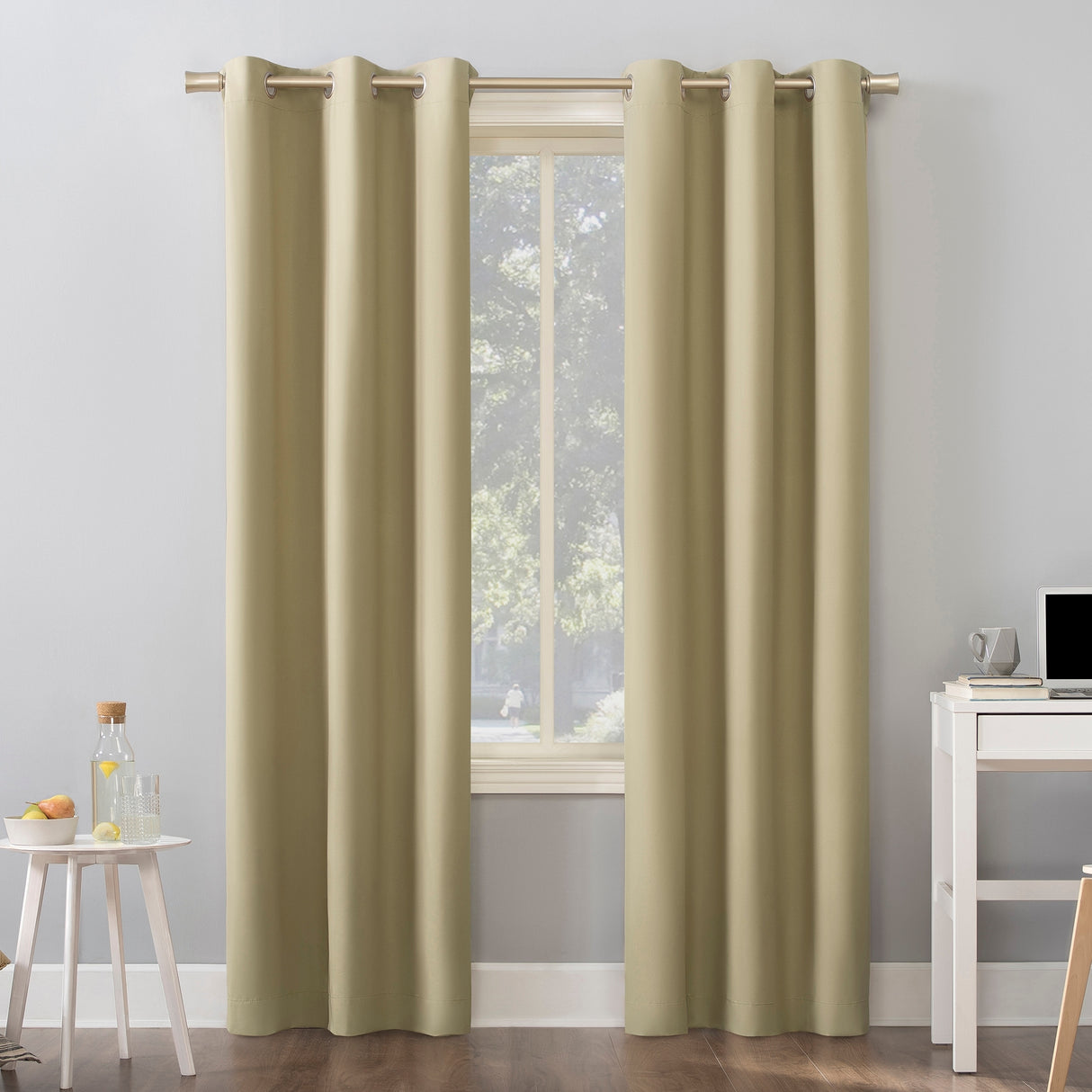 Sun Zero Cyrus Thermal Total Blackout Grommet Curtain Panel, Single Panel