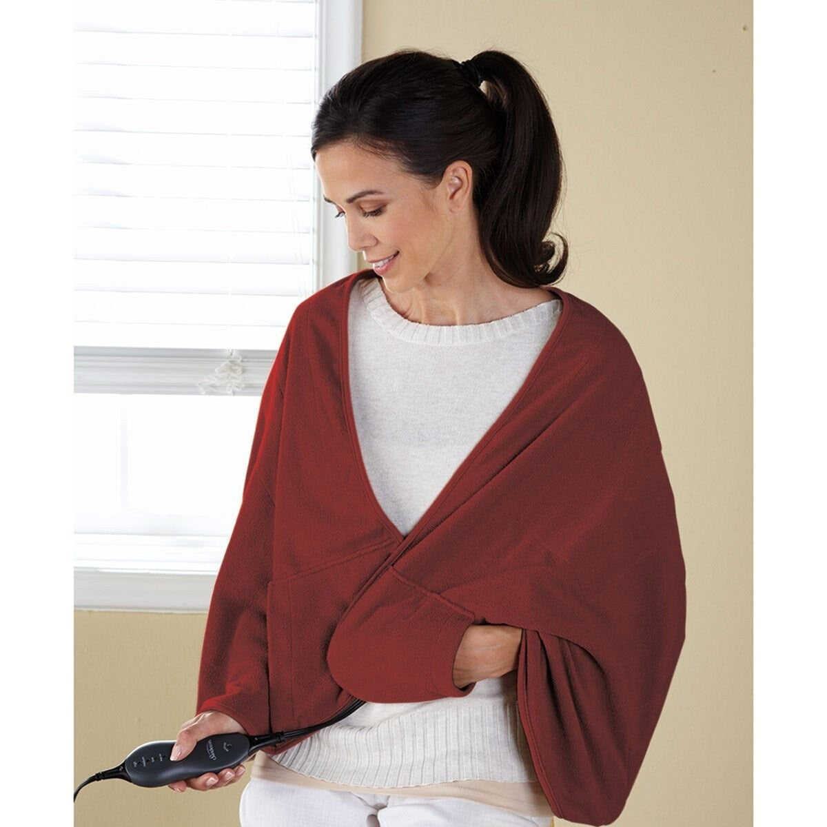 Sunbeam Premium Luxury Royal fleece Chill-Away Heated Wrap Garnet Red