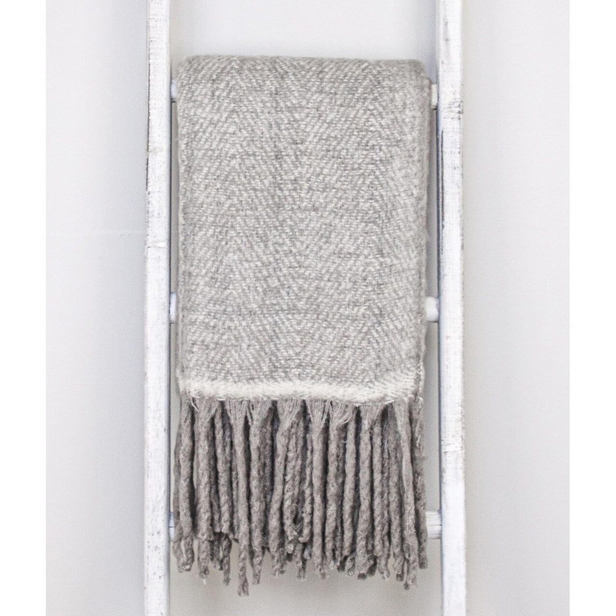 Supreme Soft Pink and White Herringbone Handloomed Throw Blanket