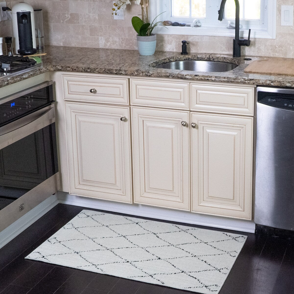 SussexHome Non-Skid Ultra-Thin Area Rugs for Laundry Room, Entryway, Bathroom and Kitchen - Washable Multipurpose Floor Mat