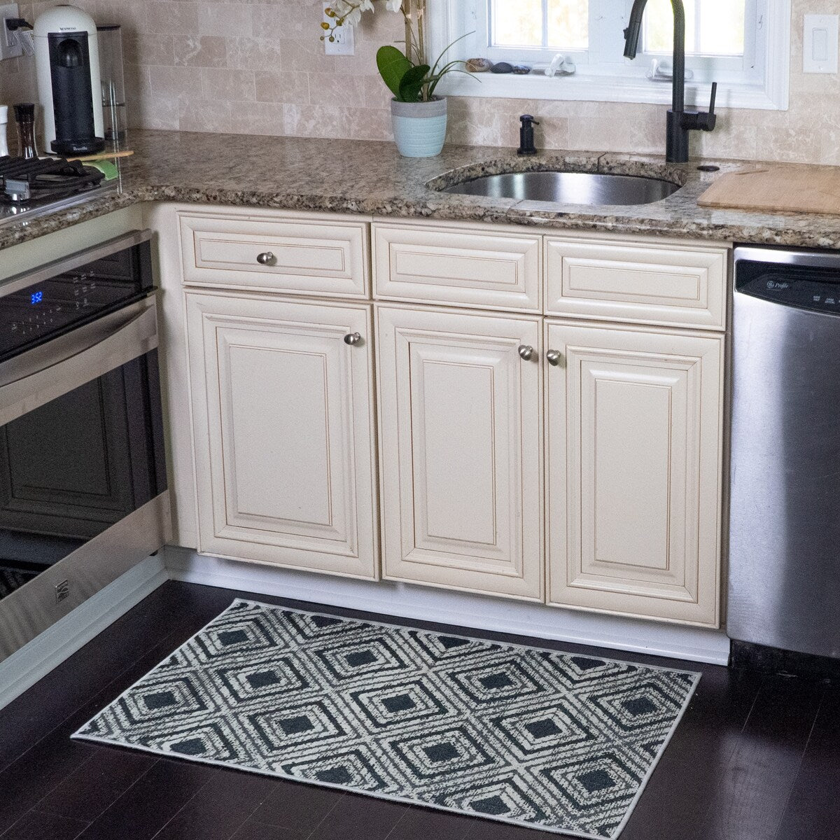 SussexHome Non-Skid Ultra-Thin Area Rugs for Laundry Room, Entryway, Bathroom and Kitchen - Washable Multipurpose Floor Mat
