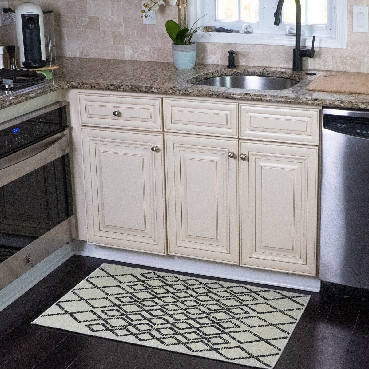 SussexHome Non-Skid Ultra-Thin Area Rugs for Laundry Room, Entryway, Bathroom and Kitchen - Washable Multipurpose Floor Mat