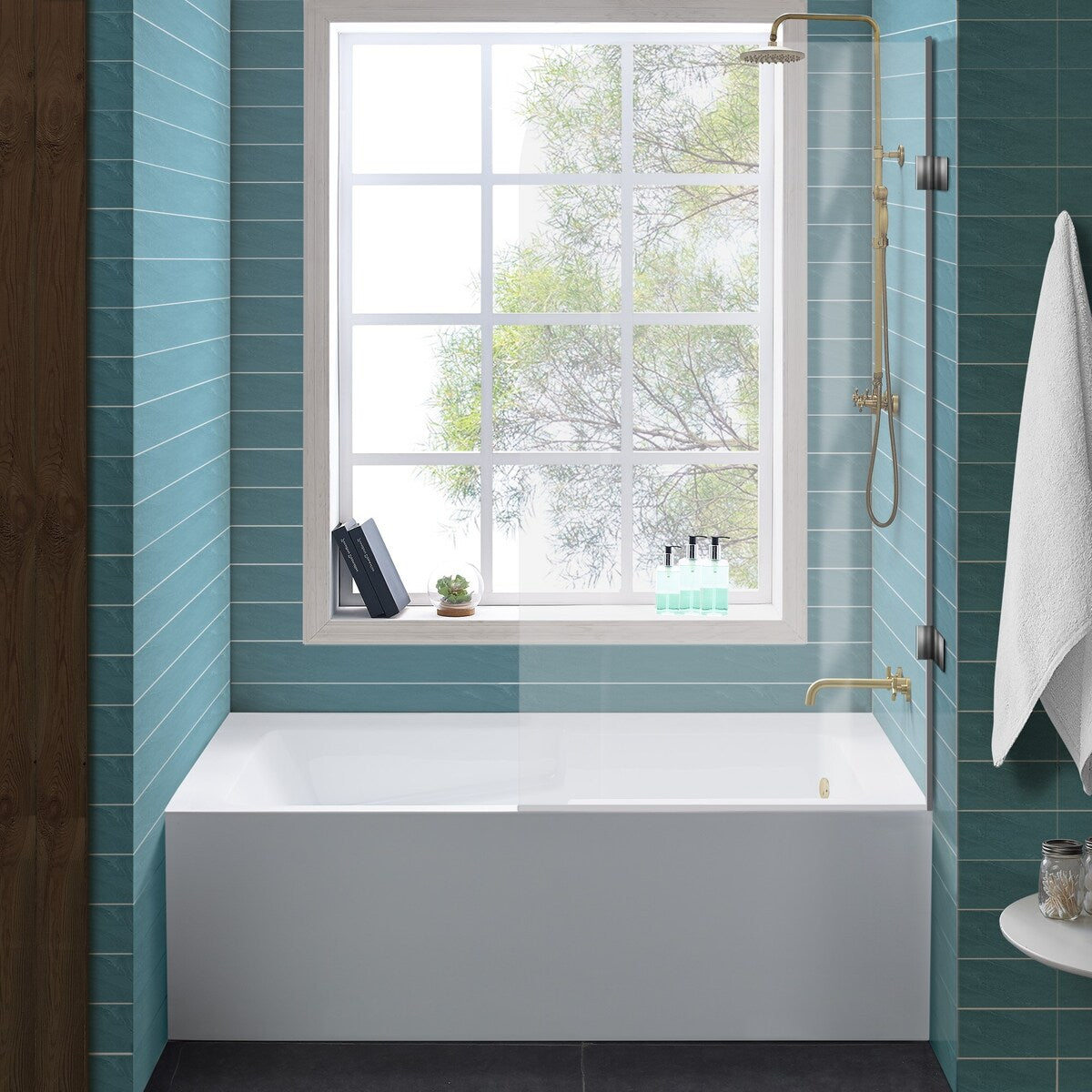 Swiss Madison Voltaire, Acrylic White, Alcove, Integral Armrest, Bathtub with Apron